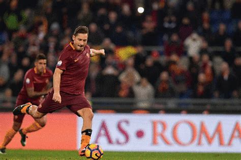 francesco totti roma GIF by UEFA 